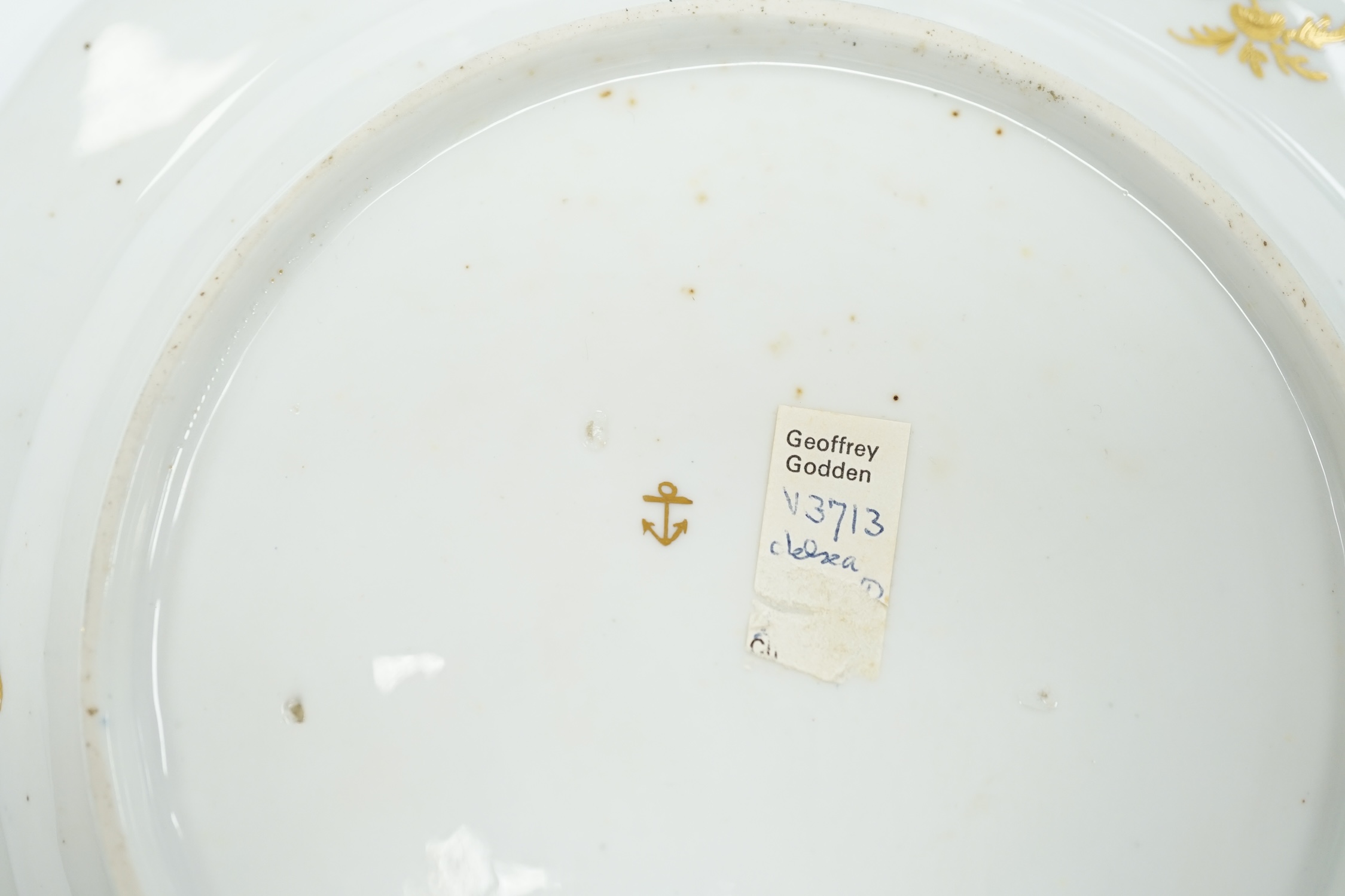 A Chelsea gold anchor ‘fantastic birds’ plate, c.1760-65, 21cm diameter, ex Godden collection